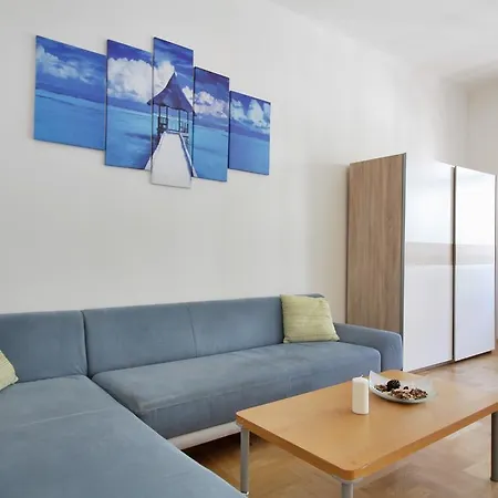 Stylish And Central Apartment *