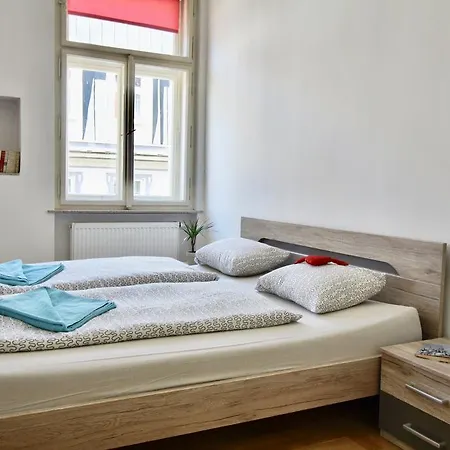 Stylish And Central Apartment Prague