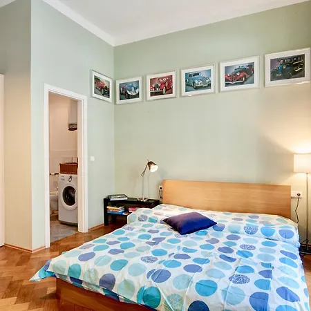 Stylish And Central Apartment *